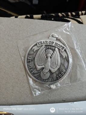Year of Hope 1998-2000 Silver Jubilee Medallion